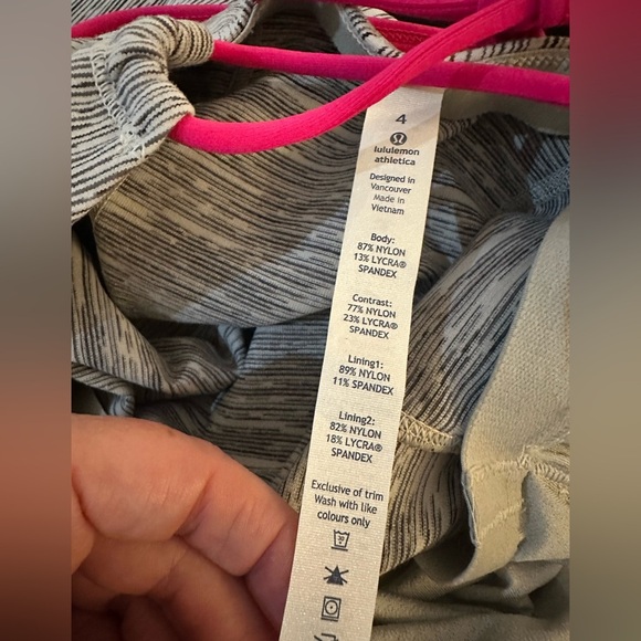 Lululemon Dancing Warrior Tank Top Heathered Black / Raspberry Glow, Size 4 NWT - Picture 7 of 8